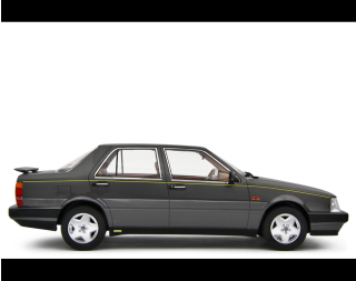 Lancia Thema 8.32 1986 GRIGIO QUARZO Laudoracing 1:18 Resinemodell (Türen, Motorhaube... nicht zu öffnen!)